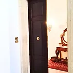 Konukevi Residenza Del Corso 4*