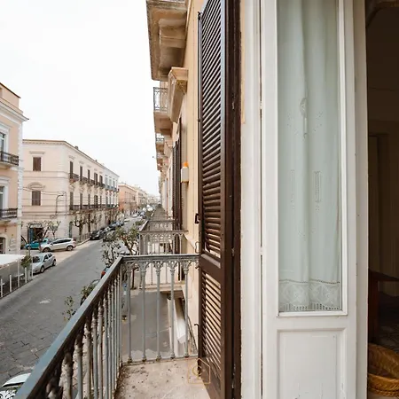Konukevi Residenza Del Corso 4*
